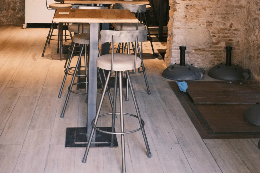 Warum atmungsaktive Bodenbeläge im Keller wichtig sind